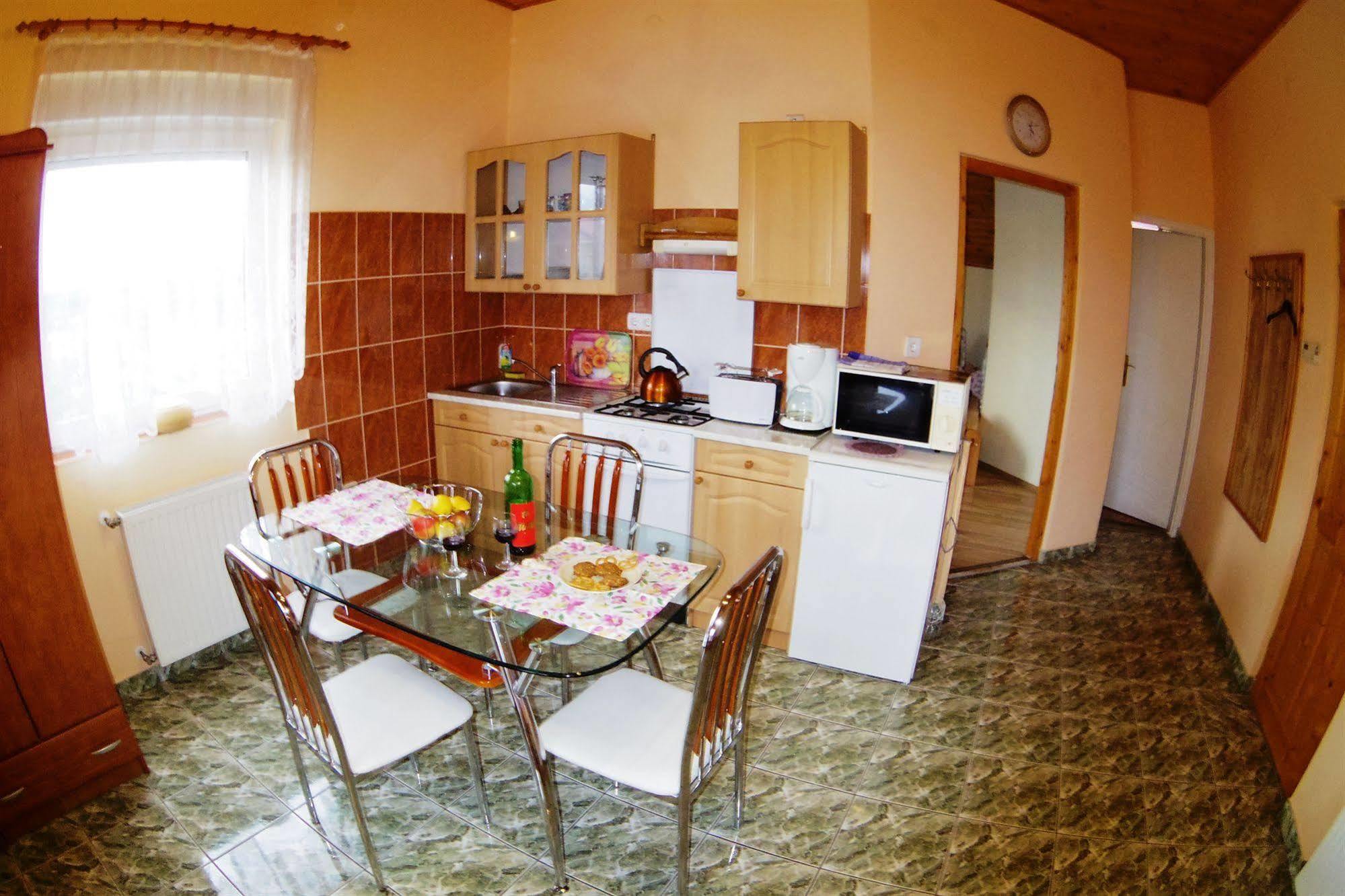 Joker Villa Apartmanhaus Hévíz Kültér fotó